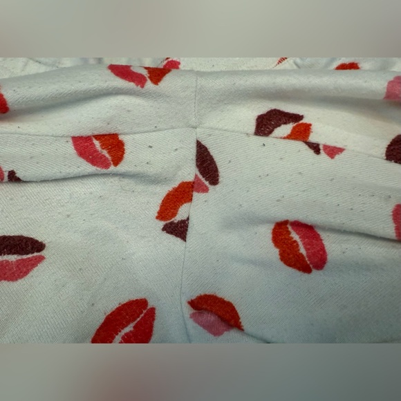 PJ Salvage White Pajama Pants with Red and Pink Lips - Picture 6 of 7